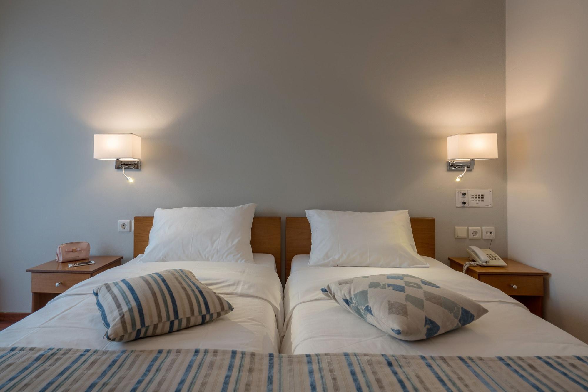 העיירה רתימנו Batis Beach Hotel מראה חיצוני תמונה
