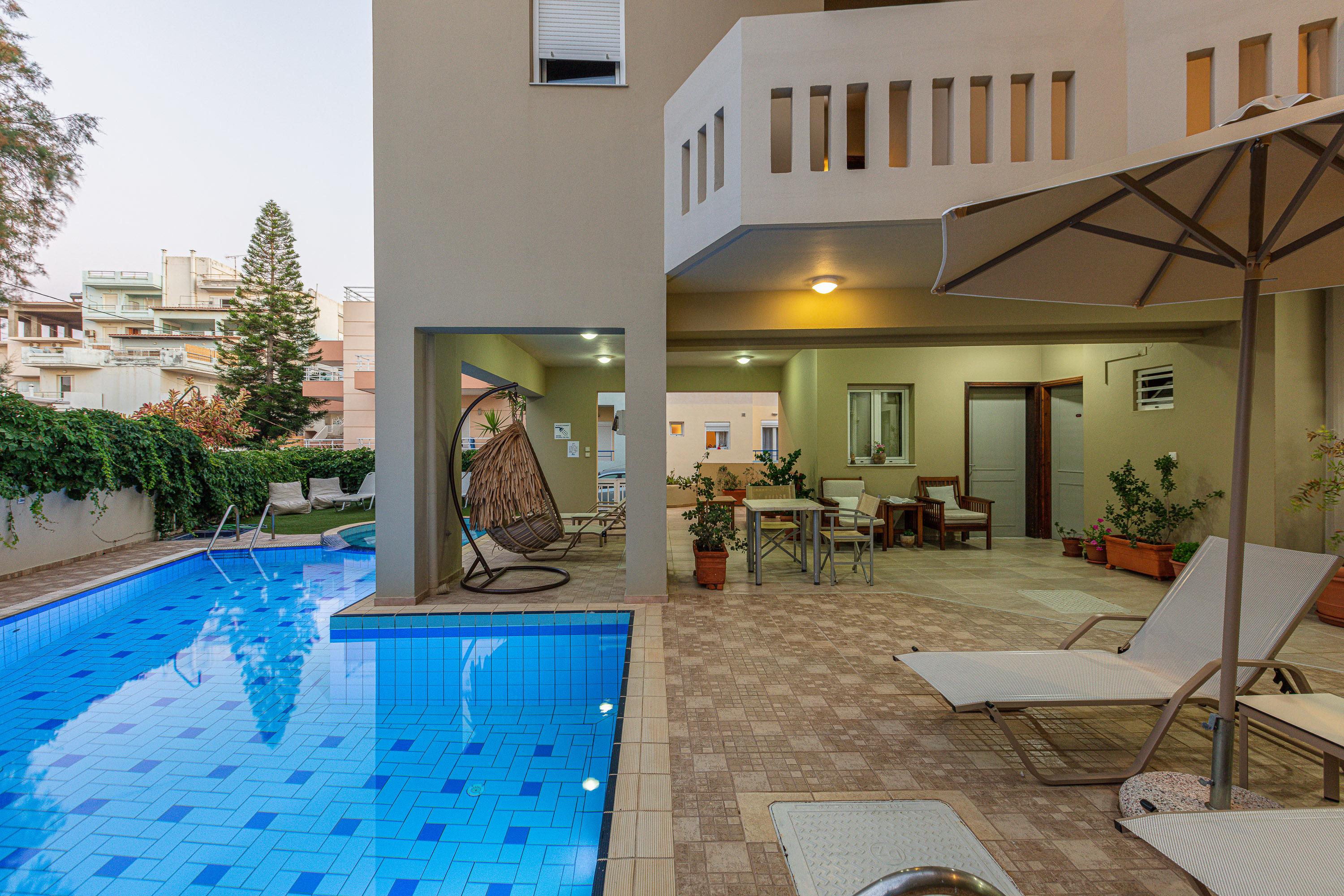 העיירה רתימנו Batis Beach Hotel מראה חיצוני תמונה