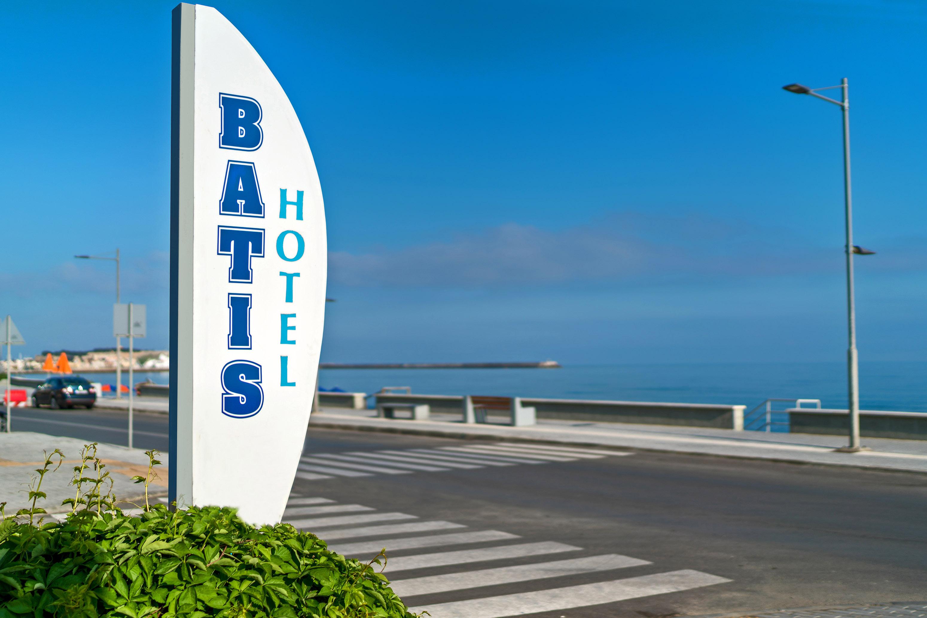 העיירה רתימנו Batis Beach Hotel מראה חיצוני תמונה