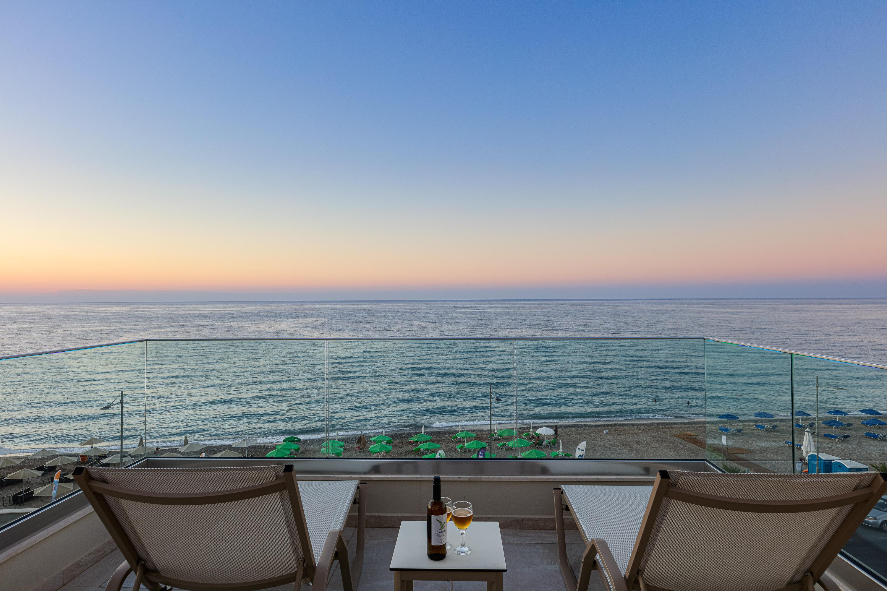 העיירה רתימנו Batis Beach Hotel מראה חיצוני תמונה
