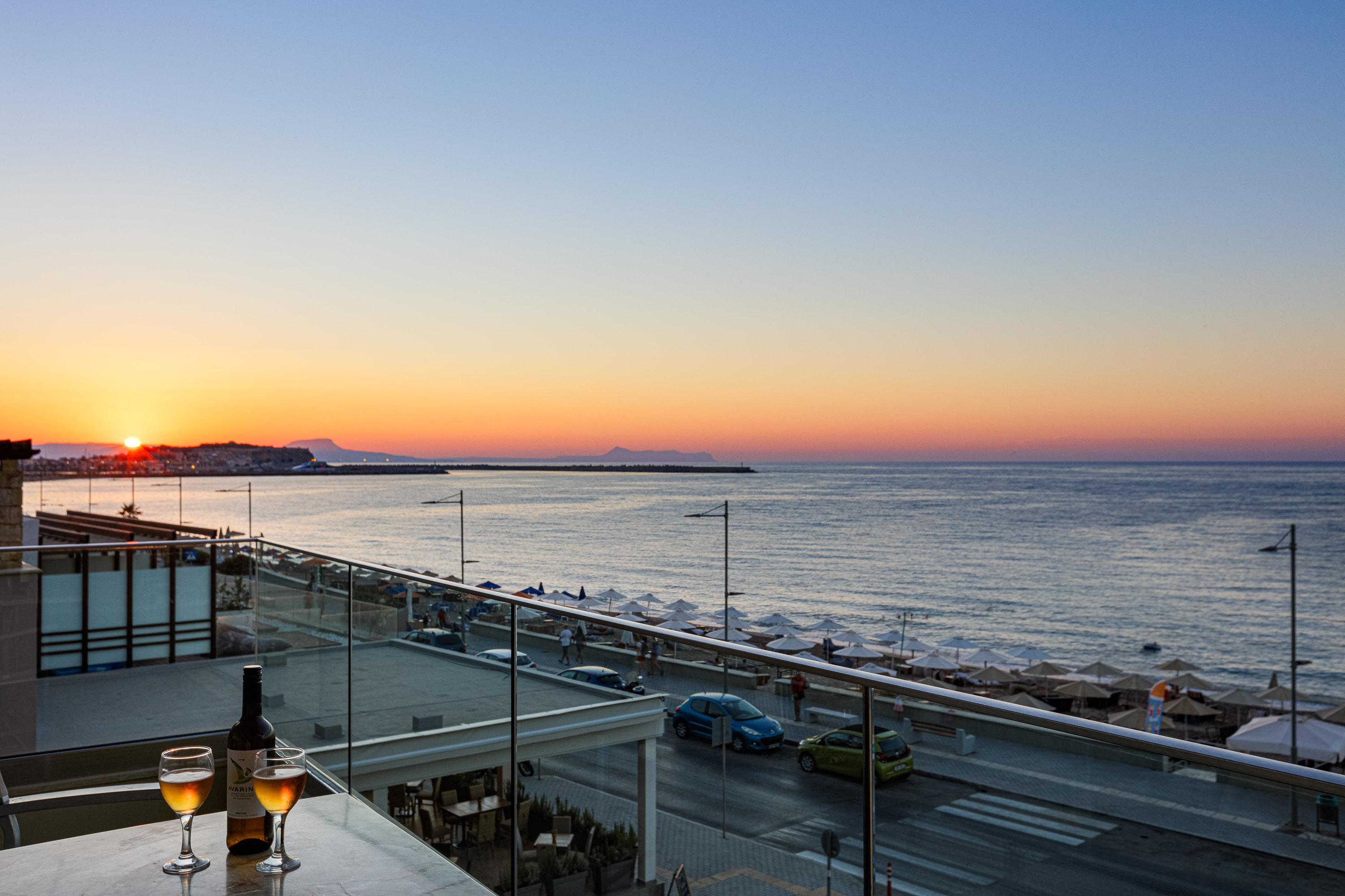 העיירה רתימנו Batis Beach Hotel מראה חיצוני תמונה