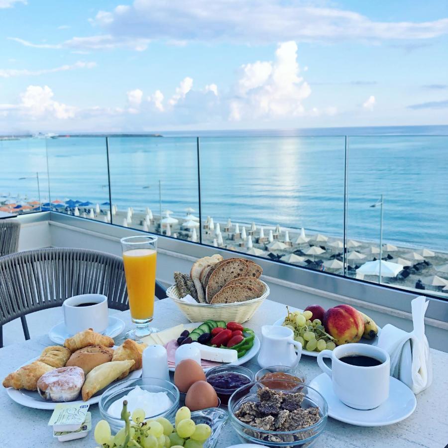 העיירה רתימנו Batis Beach Hotel מראה חיצוני תמונה