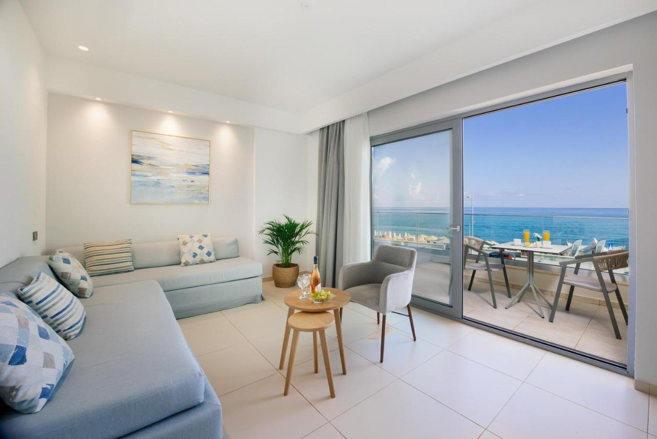 העיירה רתימנו Batis Beach Hotel מראה חיצוני תמונה