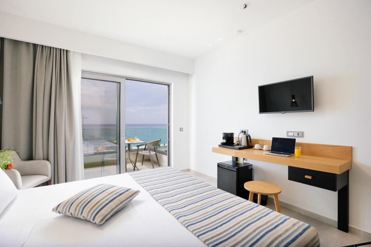 העיירה רתימנו Batis Beach Hotel מראה חיצוני תמונה