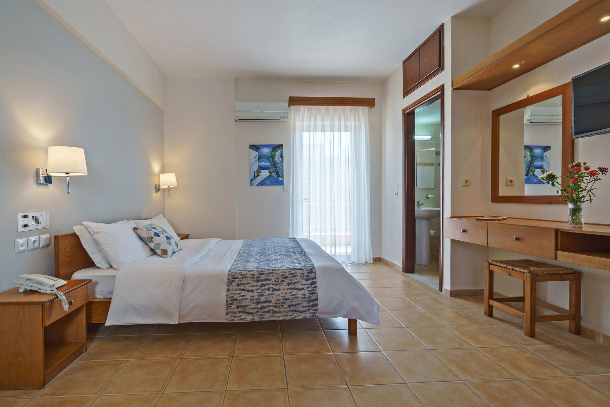 העיירה רתימנו Batis Beach Hotel מראה חיצוני תמונה