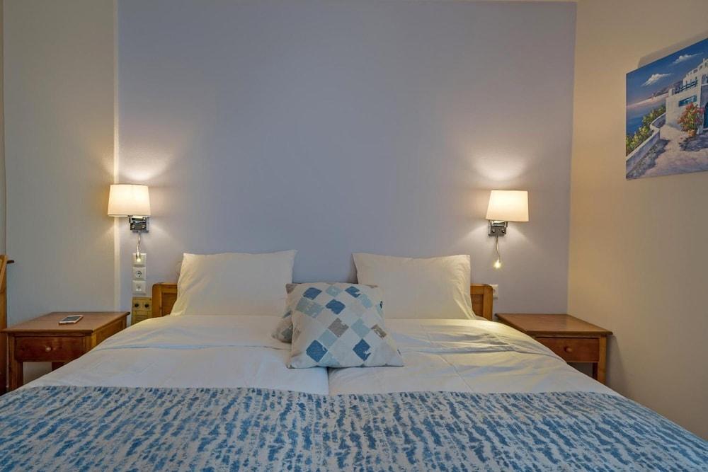העיירה רתימנו Batis Beach Hotel מראה חיצוני תמונה