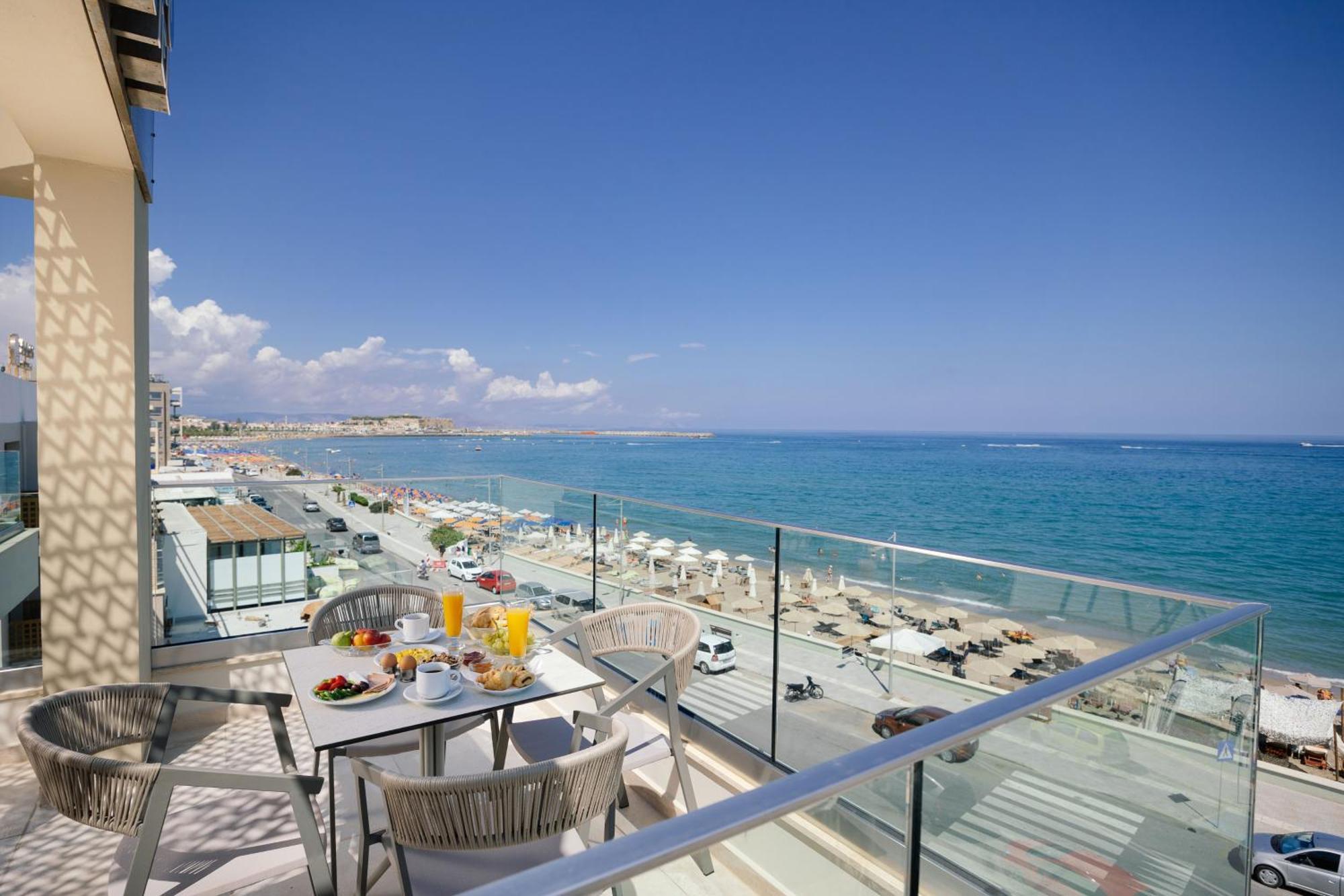 העיירה רתימנו Batis Beach Hotel מראה חיצוני תמונה