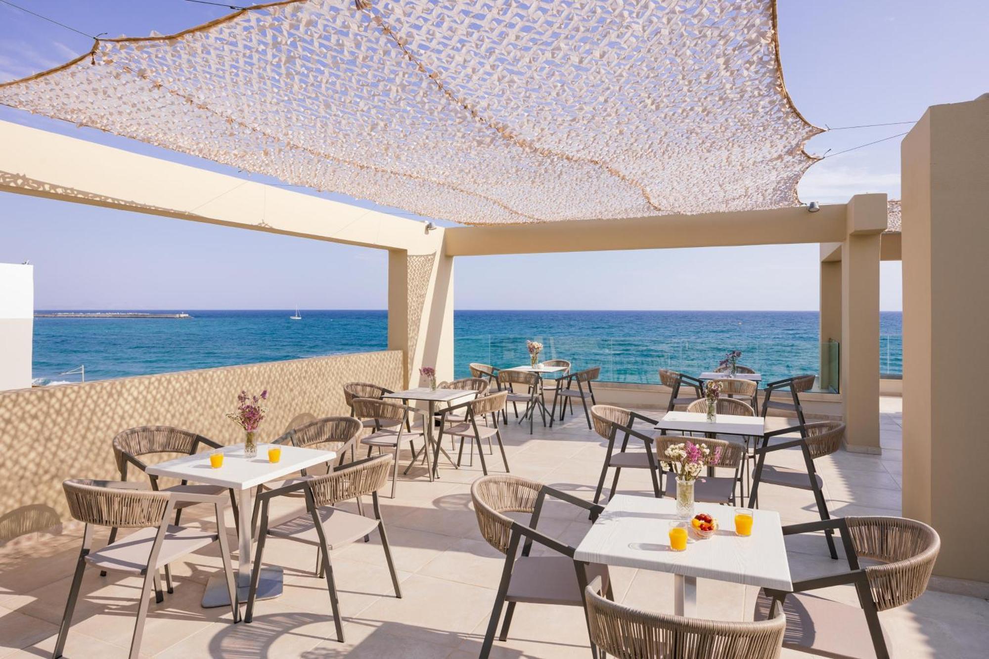 העיירה רתימנו Batis Beach Hotel מראה חיצוני תמונה