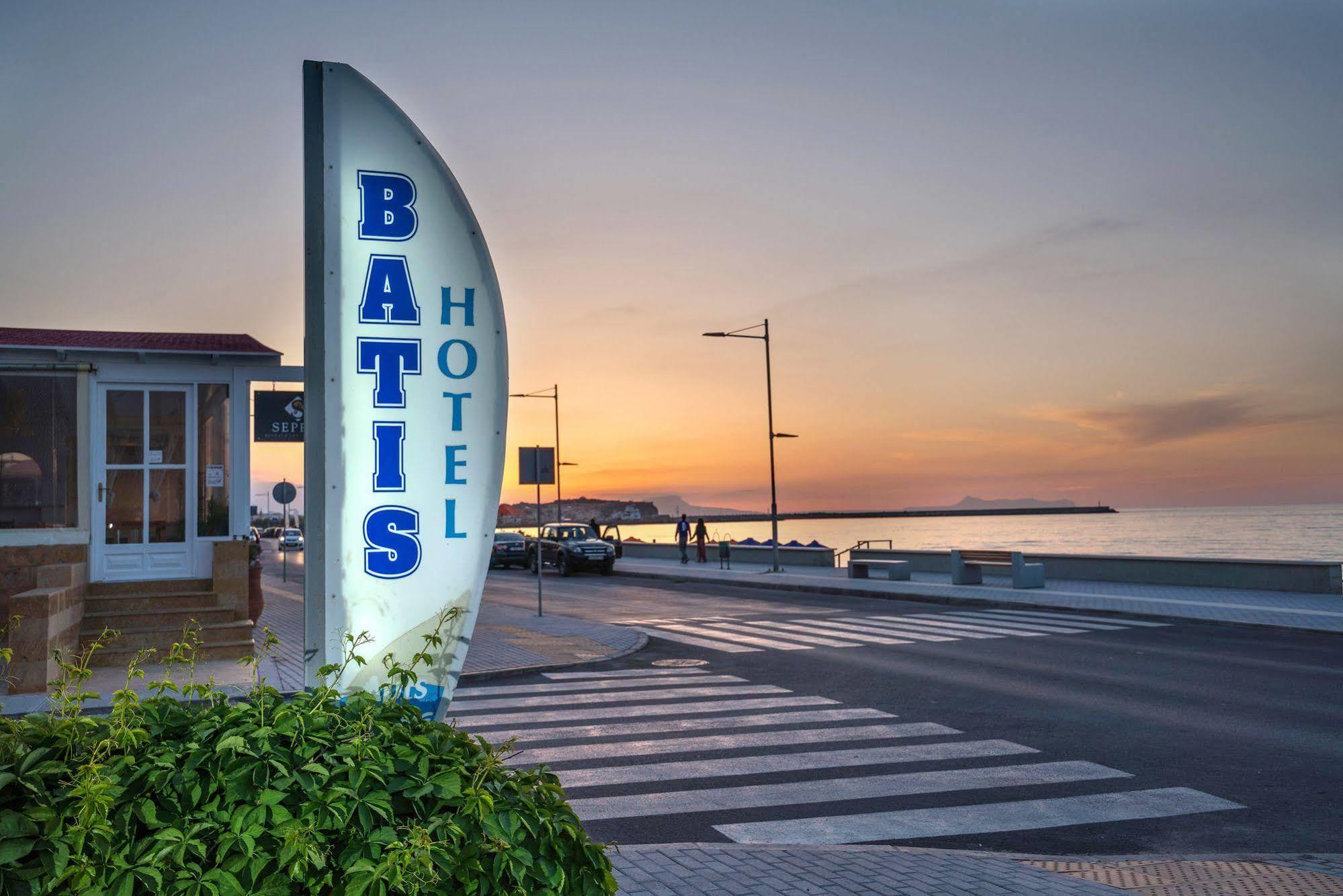 העיירה רתימנו Batis Beach Hotel מראה חיצוני תמונה