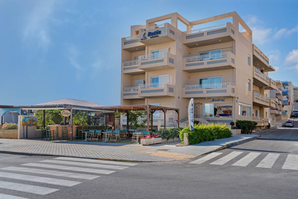 העיירה רתימנו Batis Beach Hotel מראה חיצוני תמונה